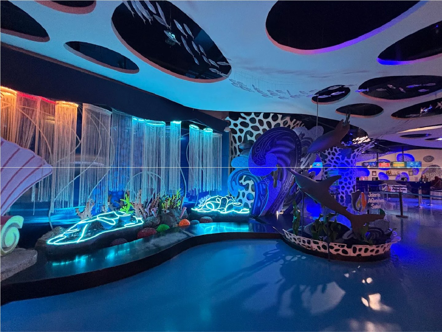 Jakarta Aquarium Safari